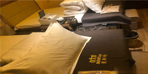 曼斯特影院式足体养生会所(龙泉店)
